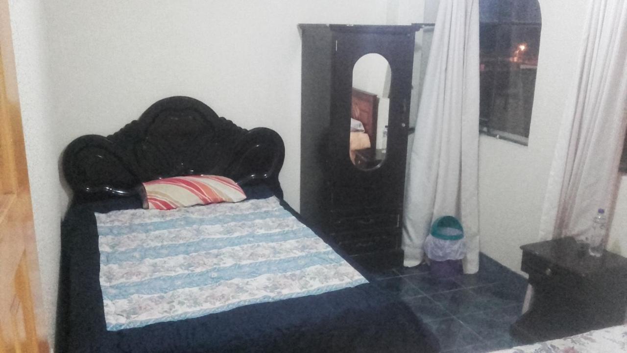 Hostal Lesly Salome Tulcán エクステリア 写真